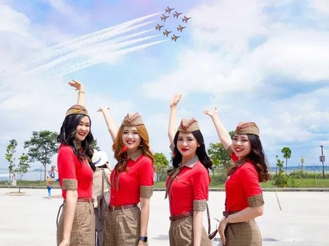 Ấn tượng hình ảnh tiếp viên hàng không Vietjet tại Singapore Airshow 2024