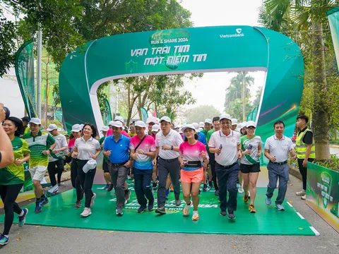 Giải chạy “Vietcombank Run & Share 2024: Vạn trái tim - Một niềm tin” tiếp tục đóng góp cho quỹ “Vững tương lai”, hỗ trợ học bổng cho học sinh, sinh viên nghèo vượt khó, tài năng